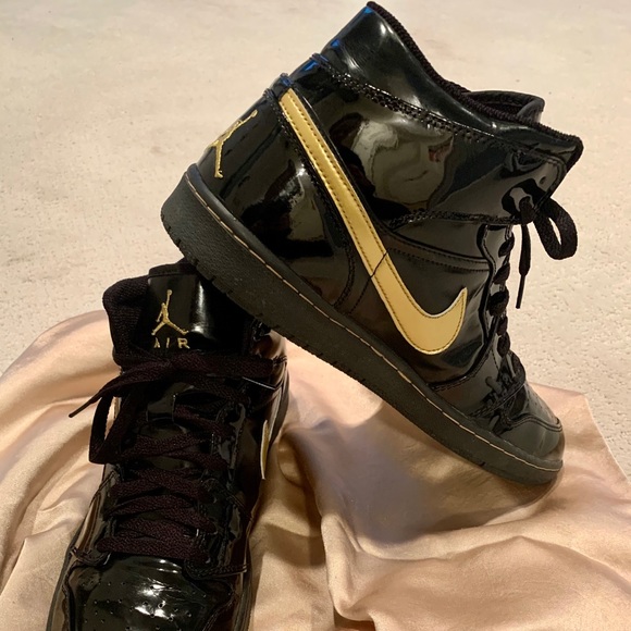Air Jordan 1 Retro PL ‘Metallic Gold’ - 2003
